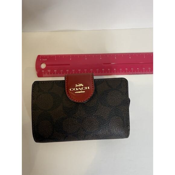 Coach C0082 Small Trifold Wallet — Signature Brown Canvas with Red Leather Trim - Picture 4 of 7